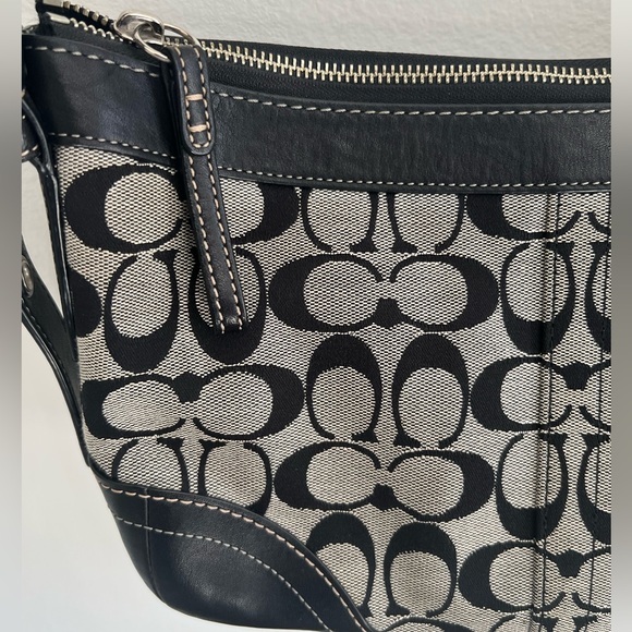 Coach Signature Hobo Shoulder Bag with Black Leather Trim. F05S-1452 - Picture 4 of 10